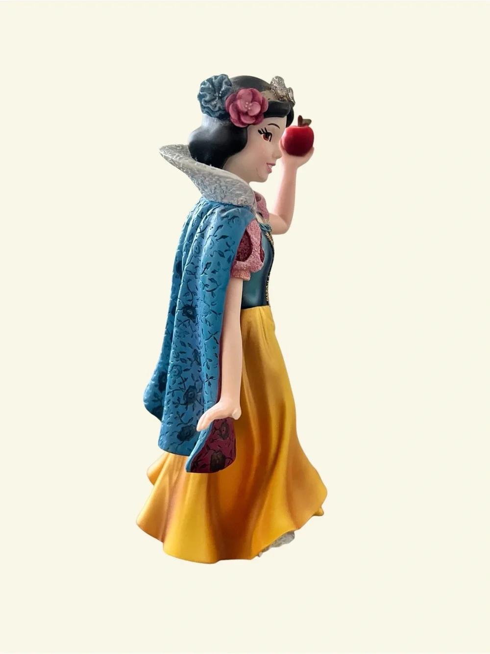 Disney Showcase Couture de Force Snow White Figurine